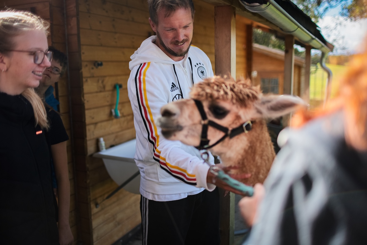 Abenteuer auf Gut Dietlhofen mit Peter Maffay und Julian Nagelsmann